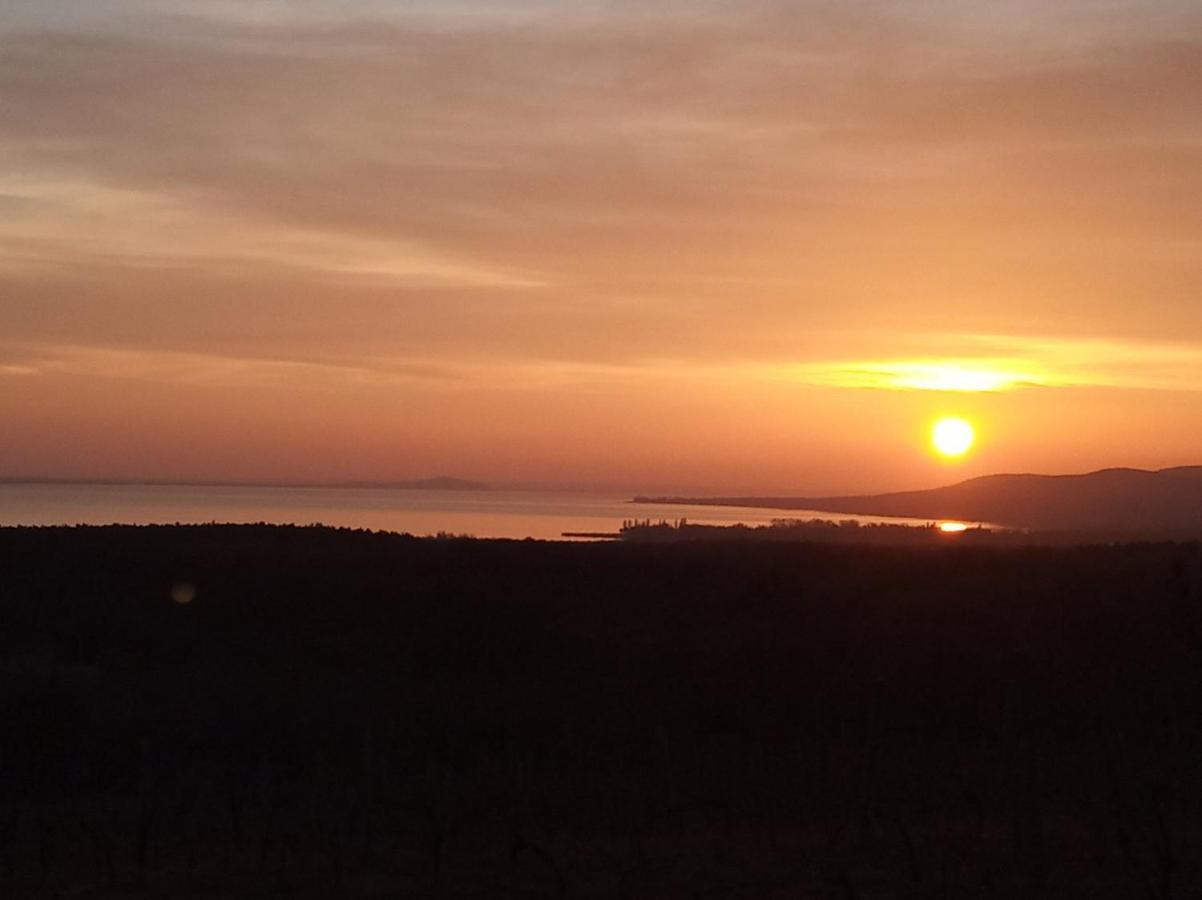 Napraszallas Vendeghaz Balatonakali Zewnętrze zdjęcie